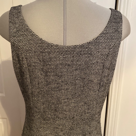Logic Dress - EUC - Picture 5 of 10